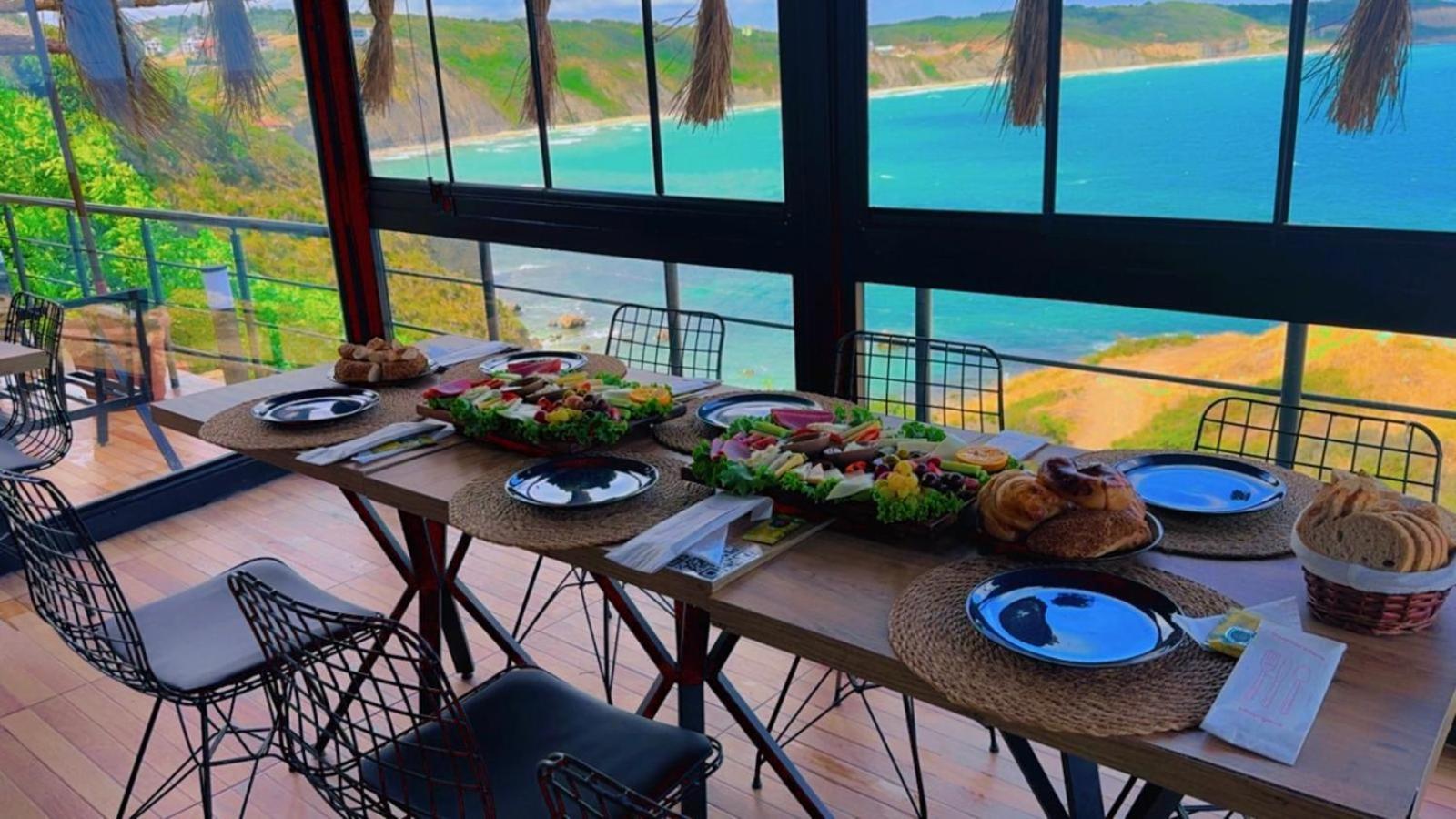 Marina Fener Hotel Istanbul Airport Karaburun  Exterior photo